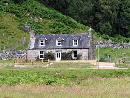 Cottage in Cannich, The Highlands