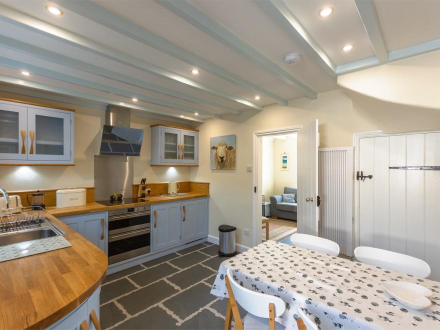 Cottage in Cwrt, North Wales