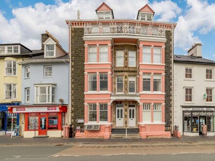 Apartment in Aberdovey, North Wales