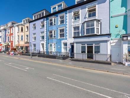 Apartment in Aberdovey, North Wales