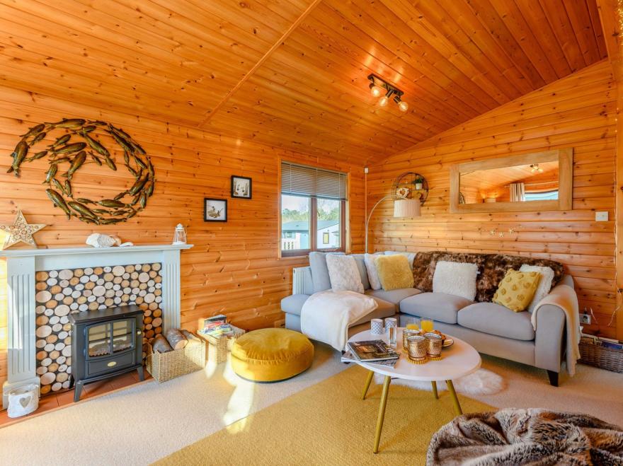 Log Cabin in Milford On Sea, Hampshire