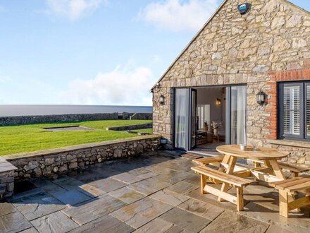 Barn in Ogmore-by-Sea, South Wales