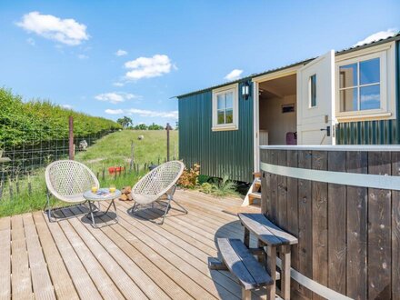 Log Cabin in Alton, Hampshire