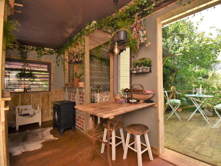 Log Cabin in Okehampton, Mid and East Devon