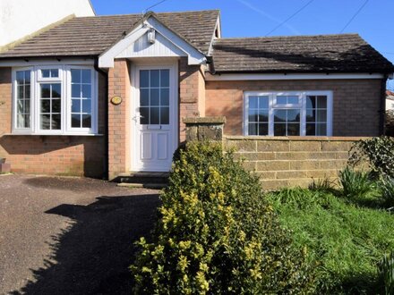 Bungalow in Freshwater, Isle of Wight