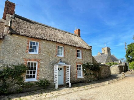 Cottage in Burton Bradstock, Dorset