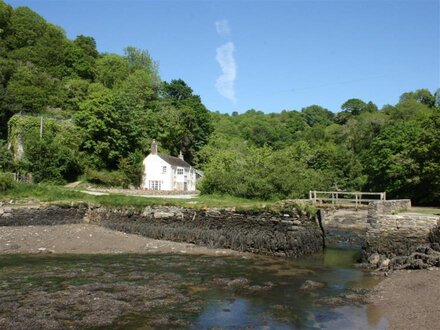 Pont Quay Cottage