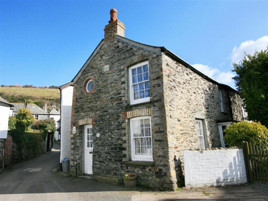 White Pebble Cottage