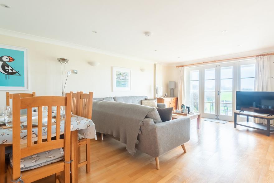 2 Thurlestone Beach Apartments