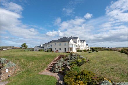 2 Thurlestone Beach Apartments