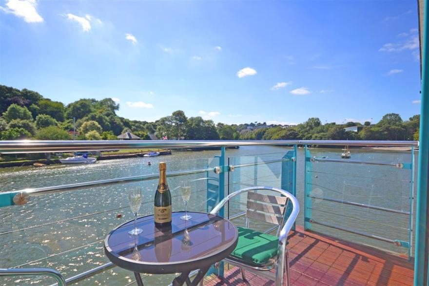 11 Crabshell Quay