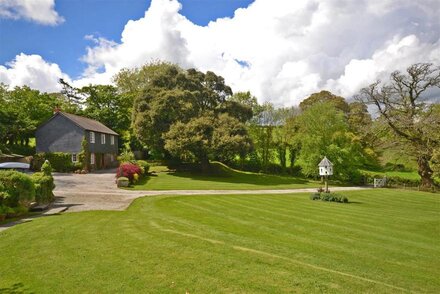 Holm Oak Cottage