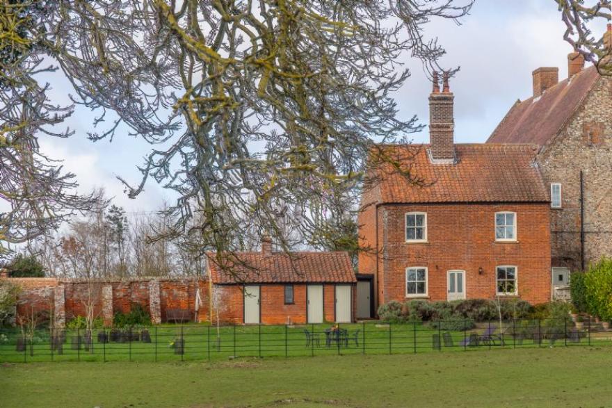 Ludham Hall Cottage