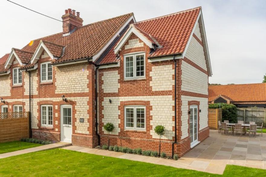 2 Hall Lane Cottages