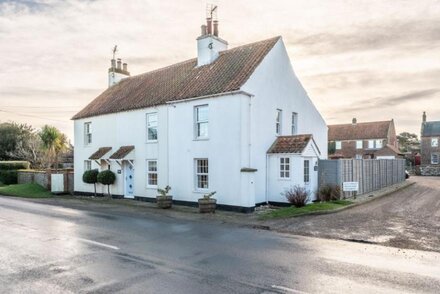 Samphire Cottage (Brancaster Staithe)