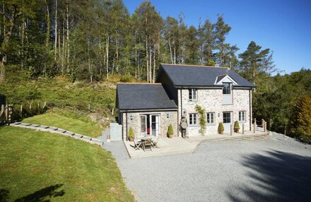 Wisteria Cottage (Ceredigion)