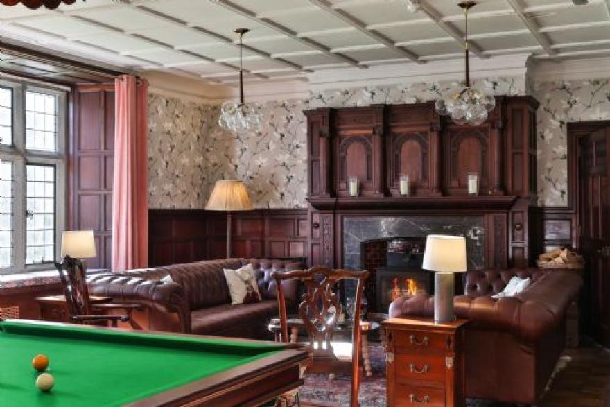 Wern Manor & Cottages