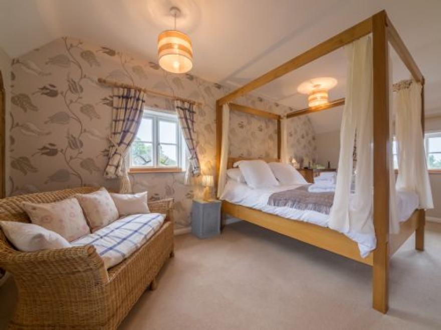 Bearwood House & Cottage