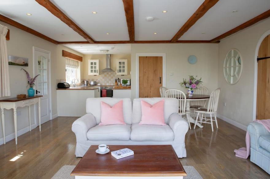 Luxury Cottage With Indoor Swimming Pool In Stunning Rural Location Near Ocean