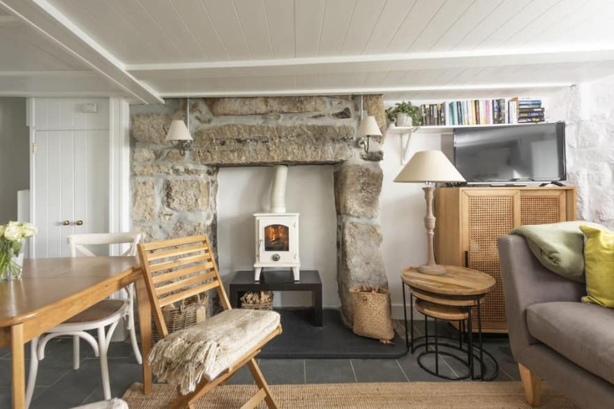 Mariners Cottage -  a cottage that sleeps 4 guests  in 2 bedrooms