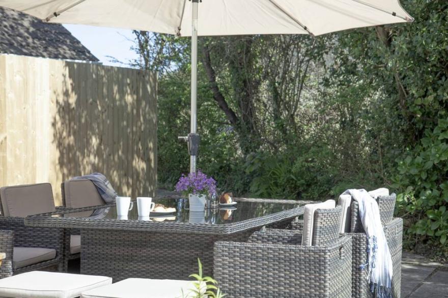 Bridge Apartment -  an apartment that sleeps 6 guests  in 3 bedrooms