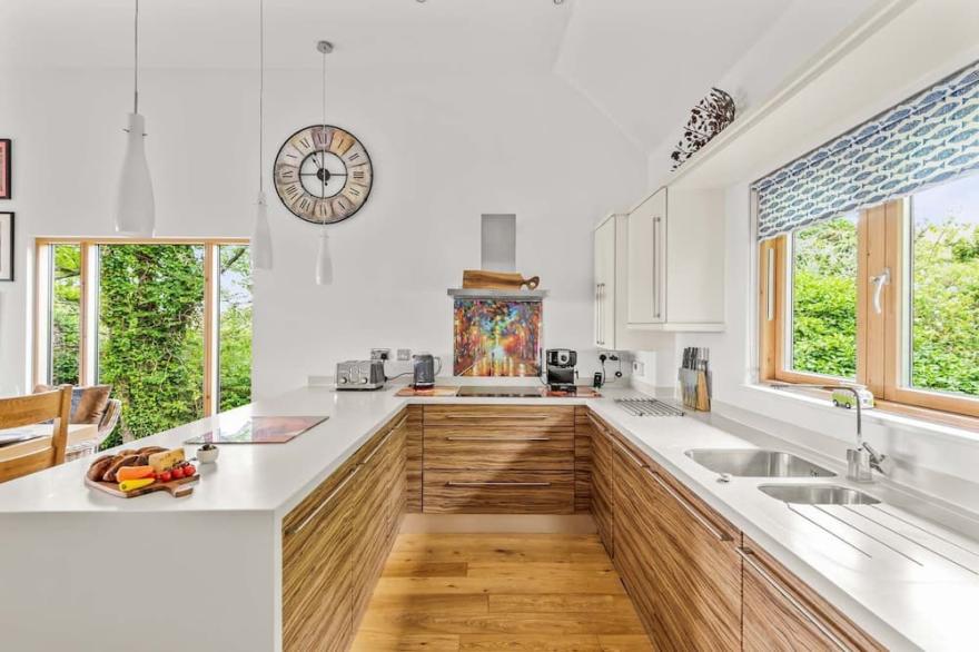 A stunning contemporary Cornish home boasting superb coastal views, swimming pool & sauna