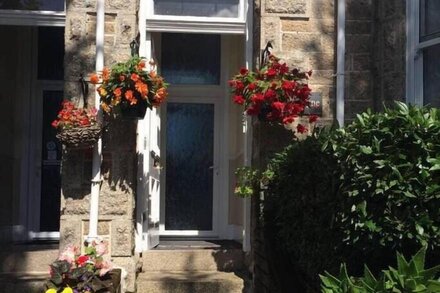 2 Bed Victorian Flat nr Seafront, Central Penzance