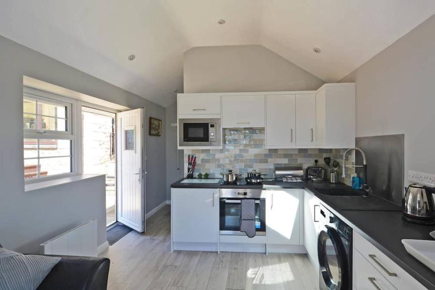 Stylish ground floor conversion near Bath and Priston with outstanding views