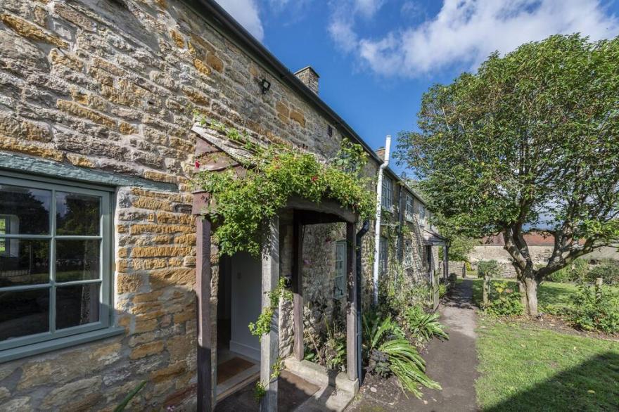 Brew House Cottage Is A Charming Semi-Detached Former Estate Cottage.