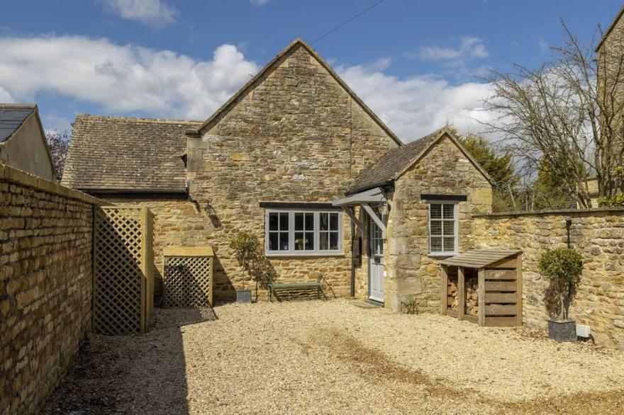 Old Stable Cottage Is A Glorious, Well Thought Out Former Farm Building