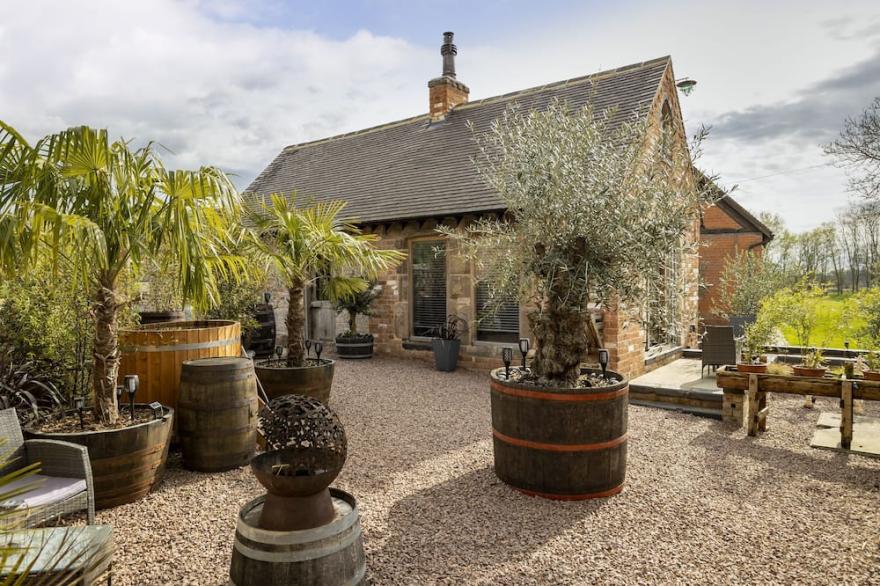 The Well House Is A Romantic, Unique And Cosy Retreat For Two