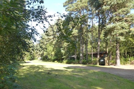 476 Kelling Heath -  a holiday caravan that sleeps 4 guests  in 2 bedrooms