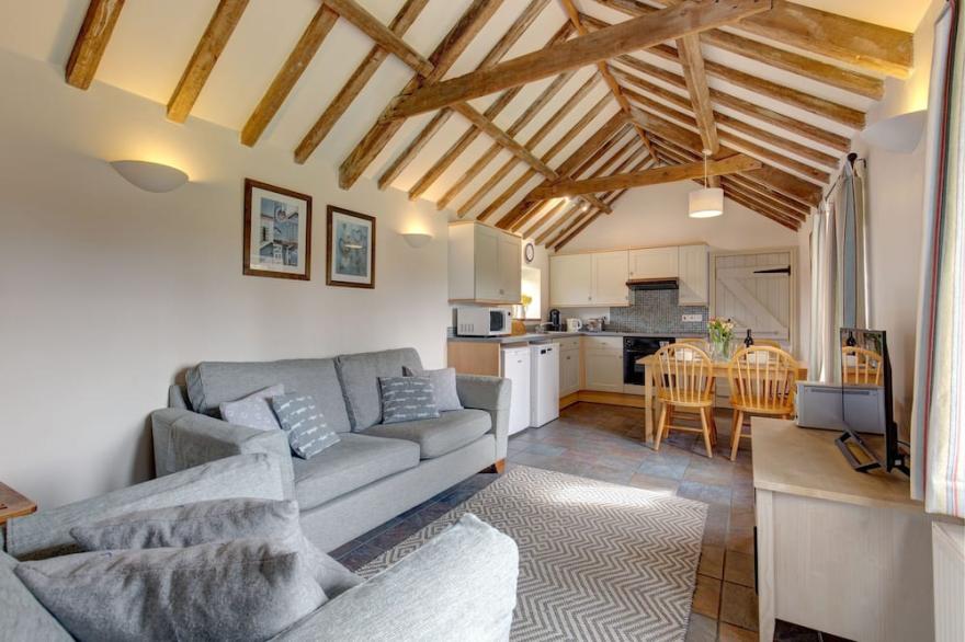 Bolt Hole - sleeps 4 guests  in 2 bedrooms
