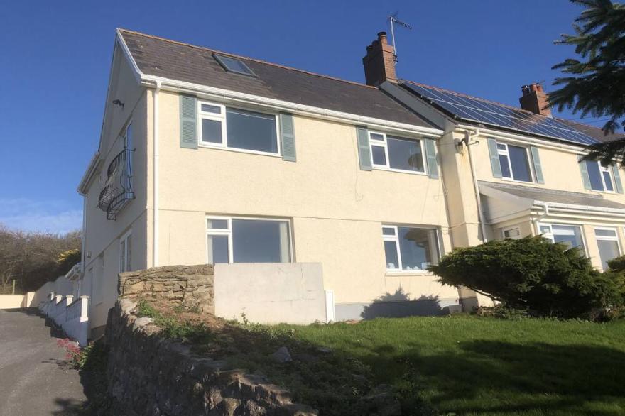 4-5 BEDROOM HOUSE SLEEPS 8-10 SEA VIEWS CHECK IN ON SUNDAY DURING JULY AND AUG
