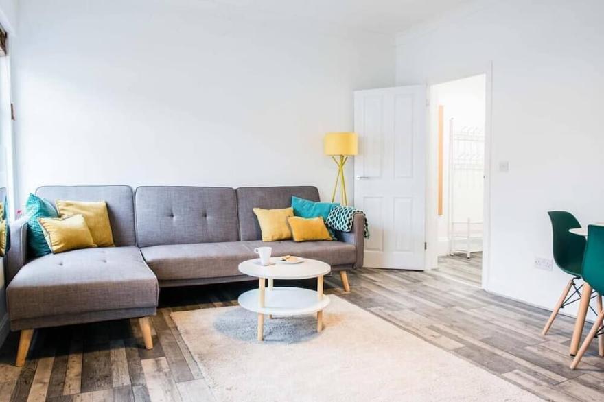 Green Gem Apartment