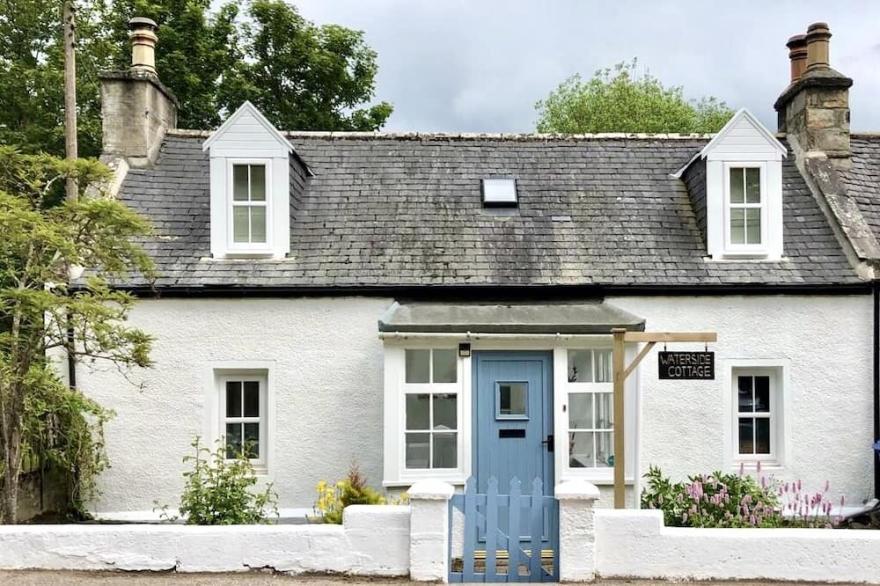 Charming Waterside Cottage In The Heart Of Speyside