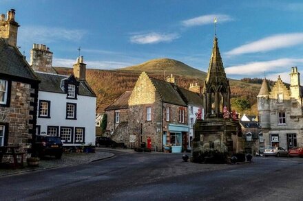 Falkland Country Home