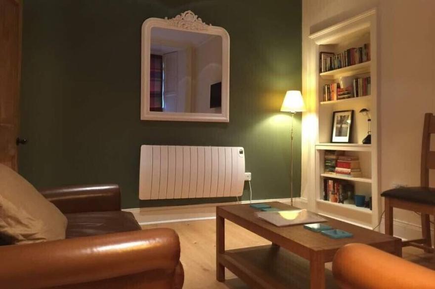Elegant Stockbridge Apartment