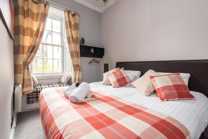 VIP ROYAL MILE 2Bed Apartment, Sleeps 4