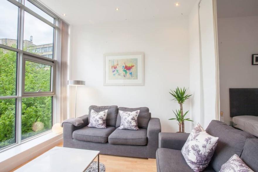 Stunning 1 Bed Flat In Merchant City