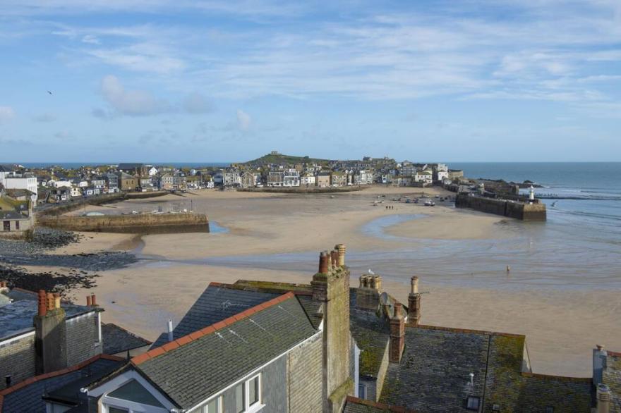 Azenor - A Wonderfully Positioned Refurbished Period Cottage In The Heart Of St Ives