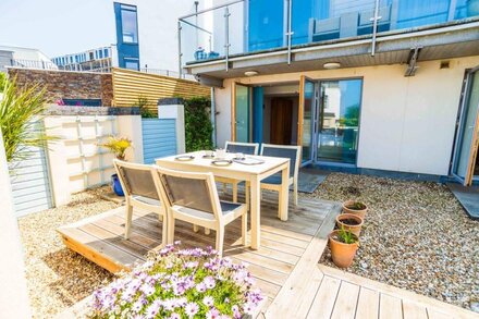 Fistral Beach Apartment 3 -  a fistral beach that sleeps 4 guests  in 2 bedrooms