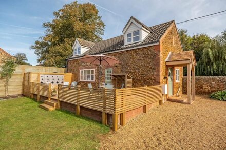 This Norfolk beauty is a wonderfully stylish romantic bolt hole, set peacefully on the outskirts of