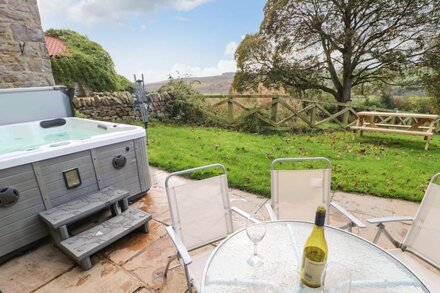 BRANCEPETH, pet friendly, character holiday cottage in Wolsingham