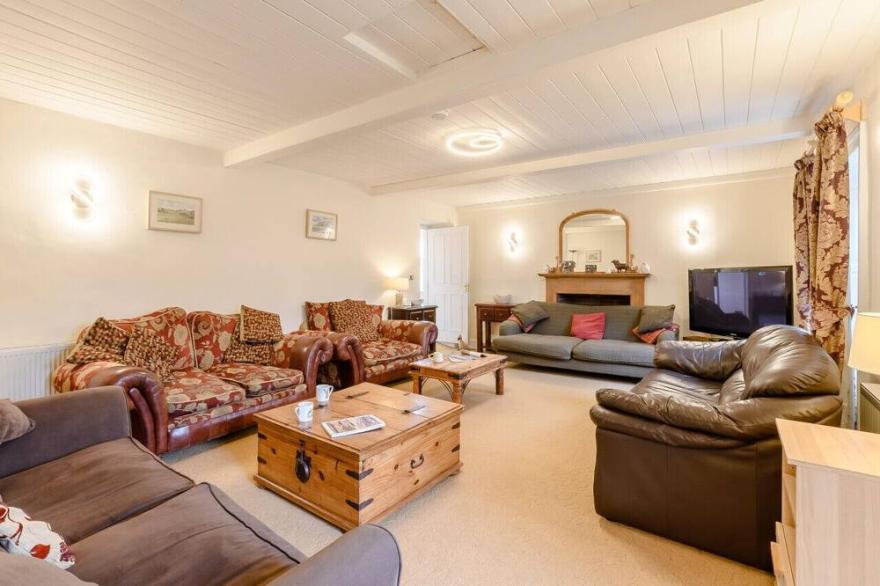 Vale View - Five Bedroom Apartment, Sleeps 11