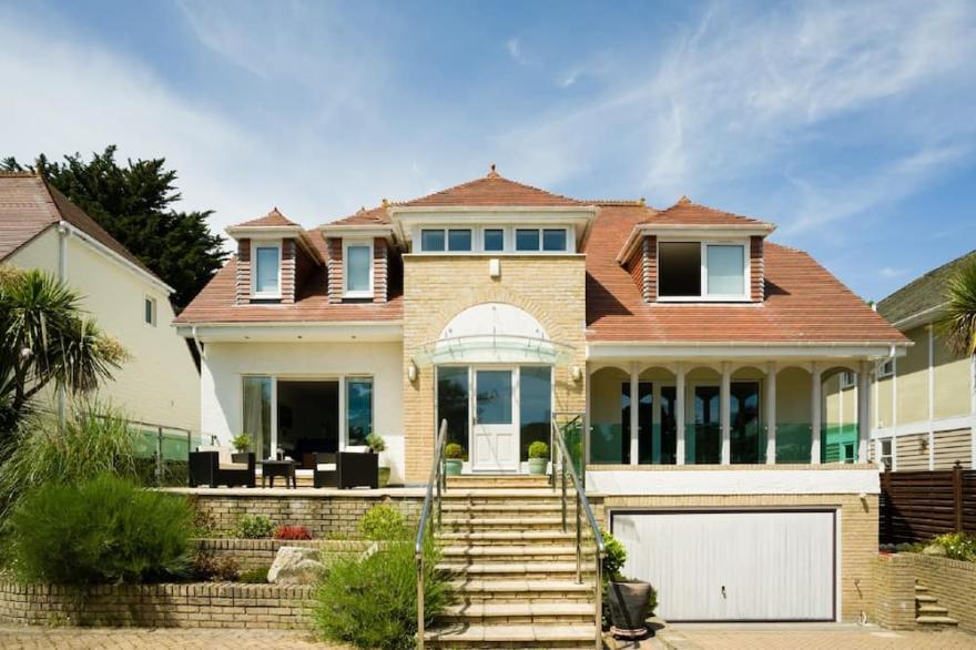 Sandbanks Peninsula Stunning Modern Luxury House - Heated Pool & Hot Tub