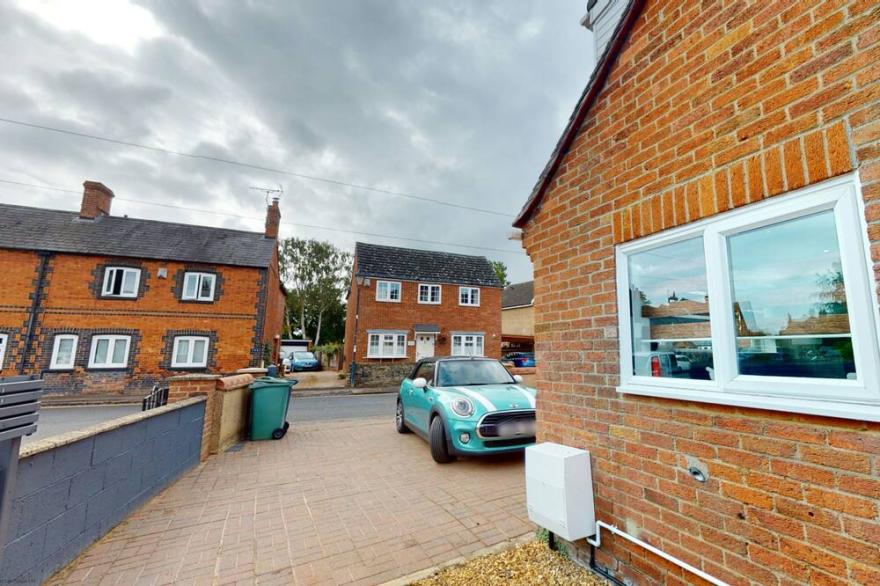 Mill Stream Passage three bedroom short term rental near Oxford