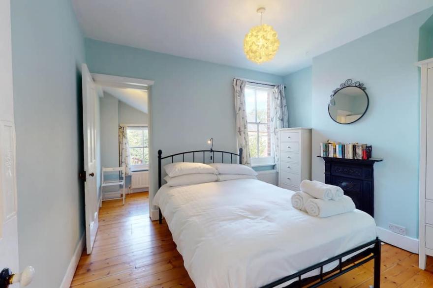 Quince Cottage Holiday Let 2 Bed & Sleeps 4
