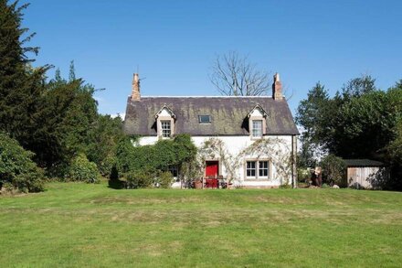 THE WHITE HOUSE - DUNS CASTLE ESTATE