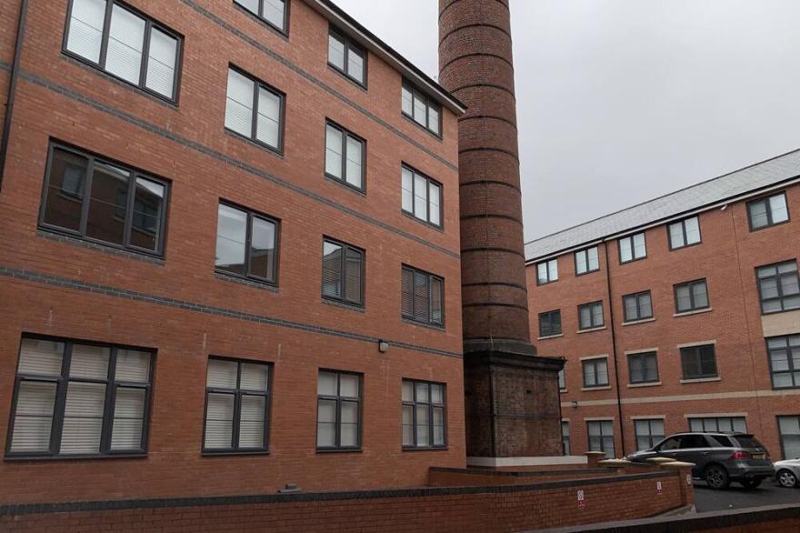 Executive Large  2 Bed Apt  Birmingham City Centre